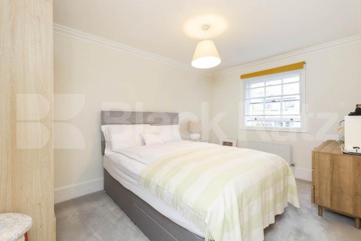 Stunning two double bedroom flat in prime location backing on to Regents Park Albany Street, Regents Park